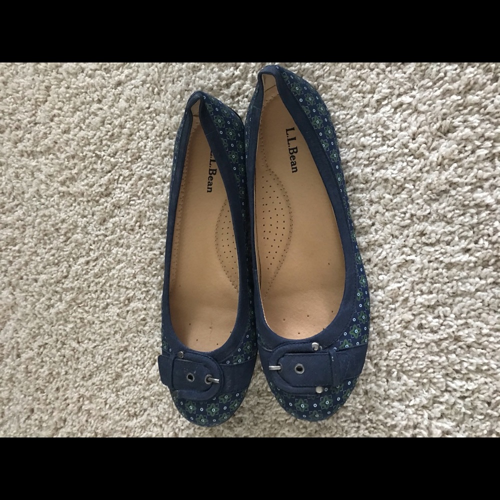 Women’s size 9 blue and green flat slip on shoes